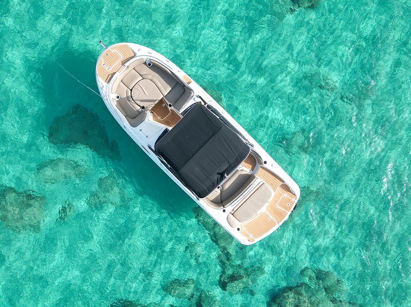 Nuevo PACK TODO INCLUIDO de Charter For You Ibiza: barco, patrón, combustible, bebidas y actividades