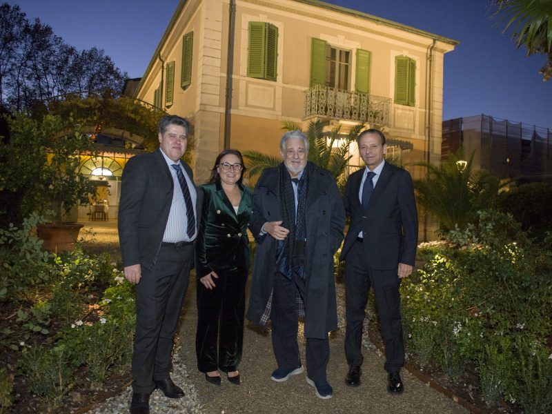 Éxito absoluto en Bonn y distinción en Torre del Lago marcan un mes de noviembre especialmente activo para Plácido Domingo en Europa