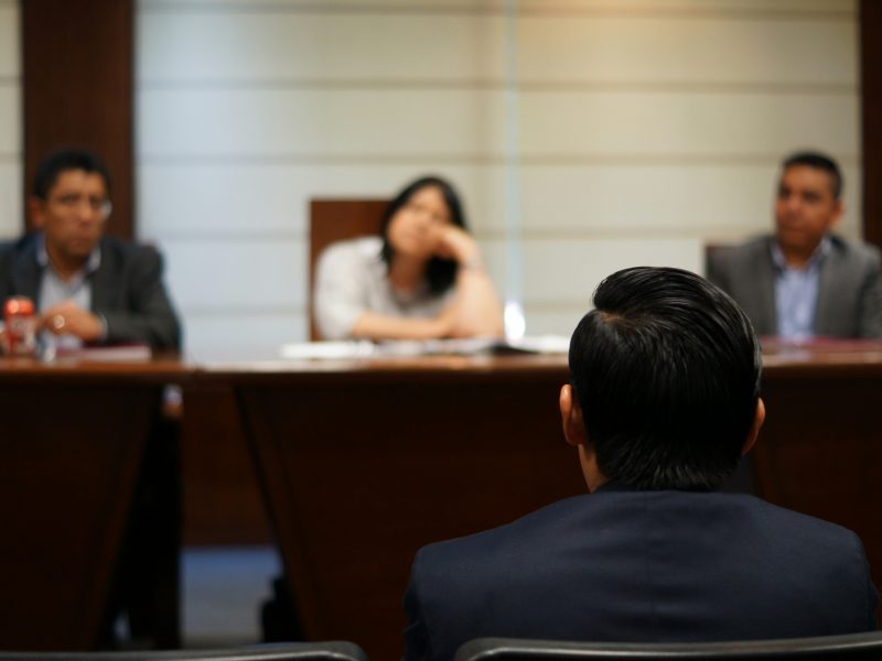 Procuradores en Sevilla: clave para procesos judiciales ágiles y sin contratiempos