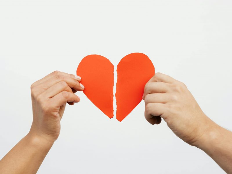 Recuperar la pasión: hechizos para volver con tu ex o sanar tu relación