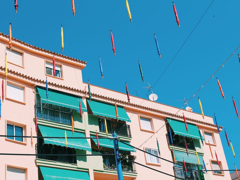 Toldos a medida: ¿Qué influye en su precio y qué esperar al poner tu toldo en Madrid?